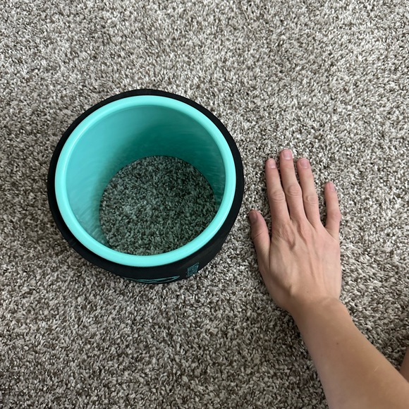 UpCircleSeven - 6” Yoga Wheel & Back Roller Black and Teal - Like New - Picture 3 of 3